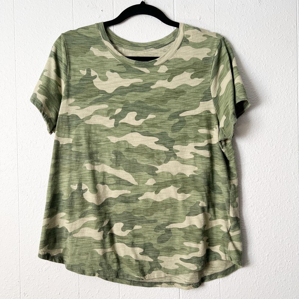 Old Navy Everywear Camo Green T-Shirt Women Large 100% Cotton Lightweight Casual